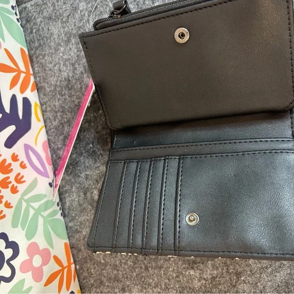 Betsey Johnson Wallet NWT - Picture 4 of 6